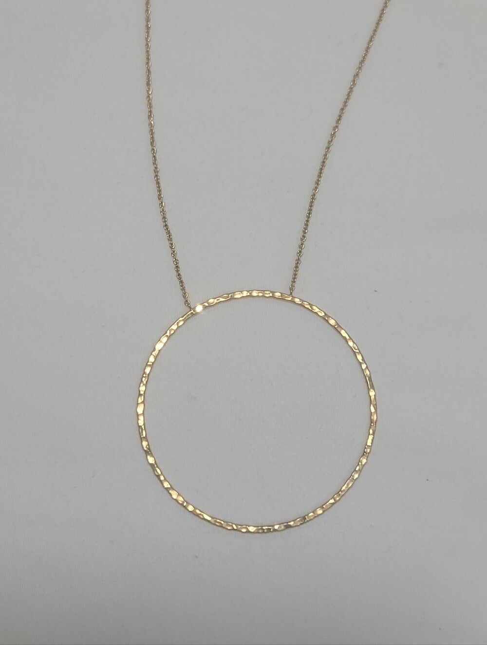 Stella & Dot Essential Hammered Circle Pendant Necklace
